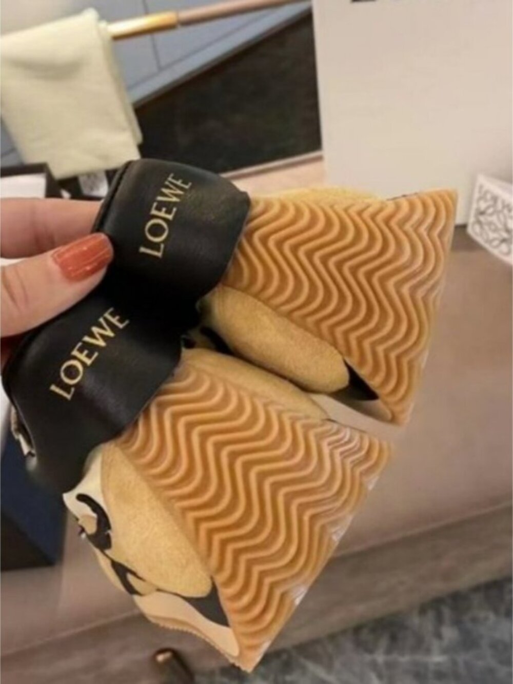 New Loewe Flow Runner Women's Sneakers - Picture 2 of 5